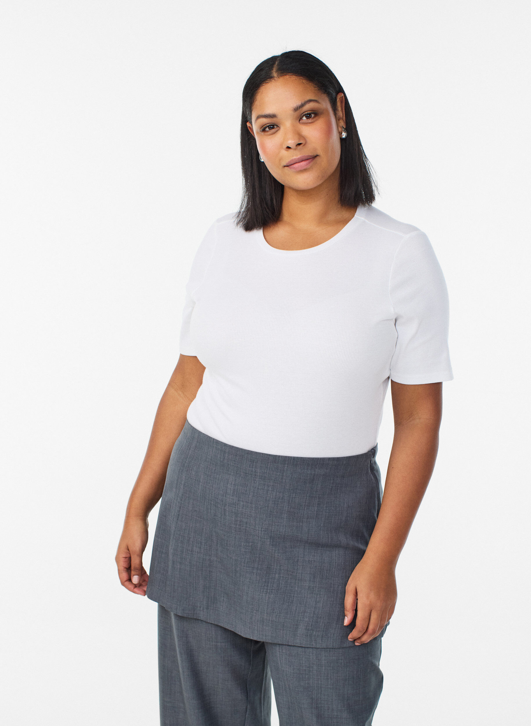 Zizzi Ribbad bas-T-shirt med rund hals, Vit, Model image number 0