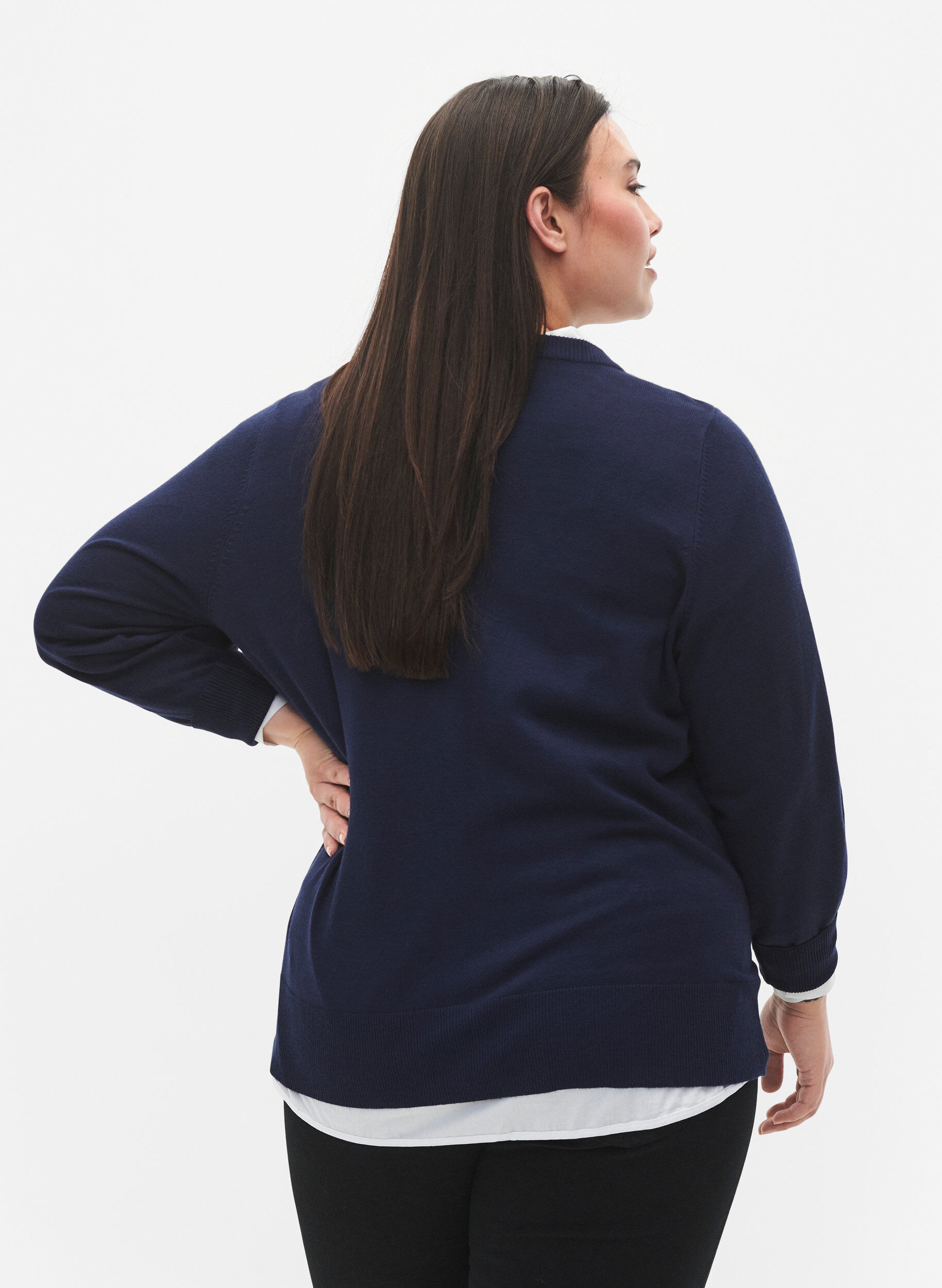 Zizzi Stickad viskoskofta med knappar, Navy Blazer, Model image number 1
