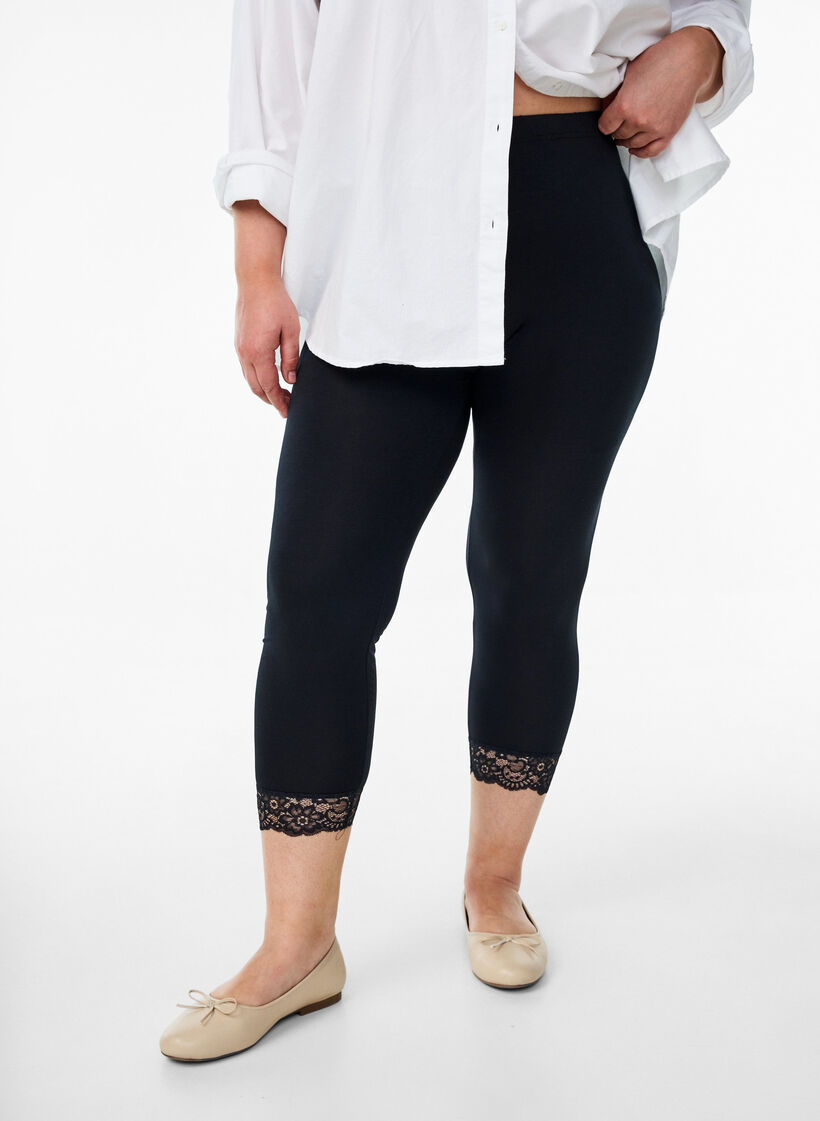 Basleggings med 3/4-l&auml;ngd och spetskant, Svart, Model image number 0