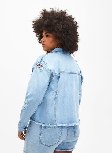 Kort jeansjacka med slitna detaljer, Light Blue Denim, Model image number 1