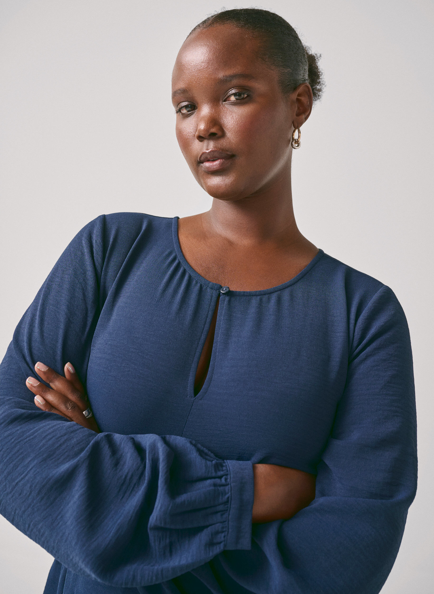 Zizzi L&aring;ng&auml;rmad kl&auml;nning med knytsk&auml;rp, Navy Blazer, Image image number 0