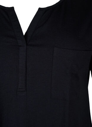 T-shirt med v-ringning och bröstficka, Black, Packshot image number 2