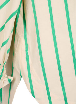 Randig tunika i bomull med smock och volanger, Beige Green Stripe, Packshot image number 3
