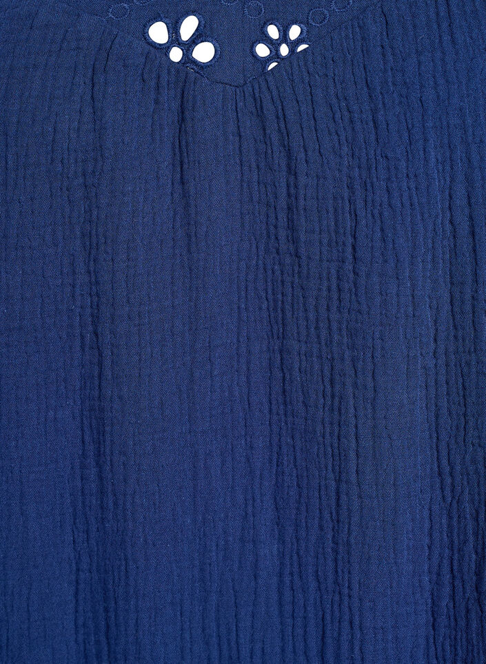 Blus i bomullsmuslin med broderie anglaise och 1/2-&auml;rm, Bl&aring;, Packshot image number 2