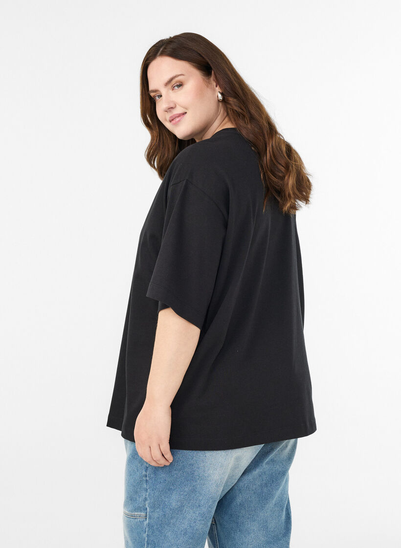 Oversized t-shirt med halvlånga ärmar, Svart, Model image number 2