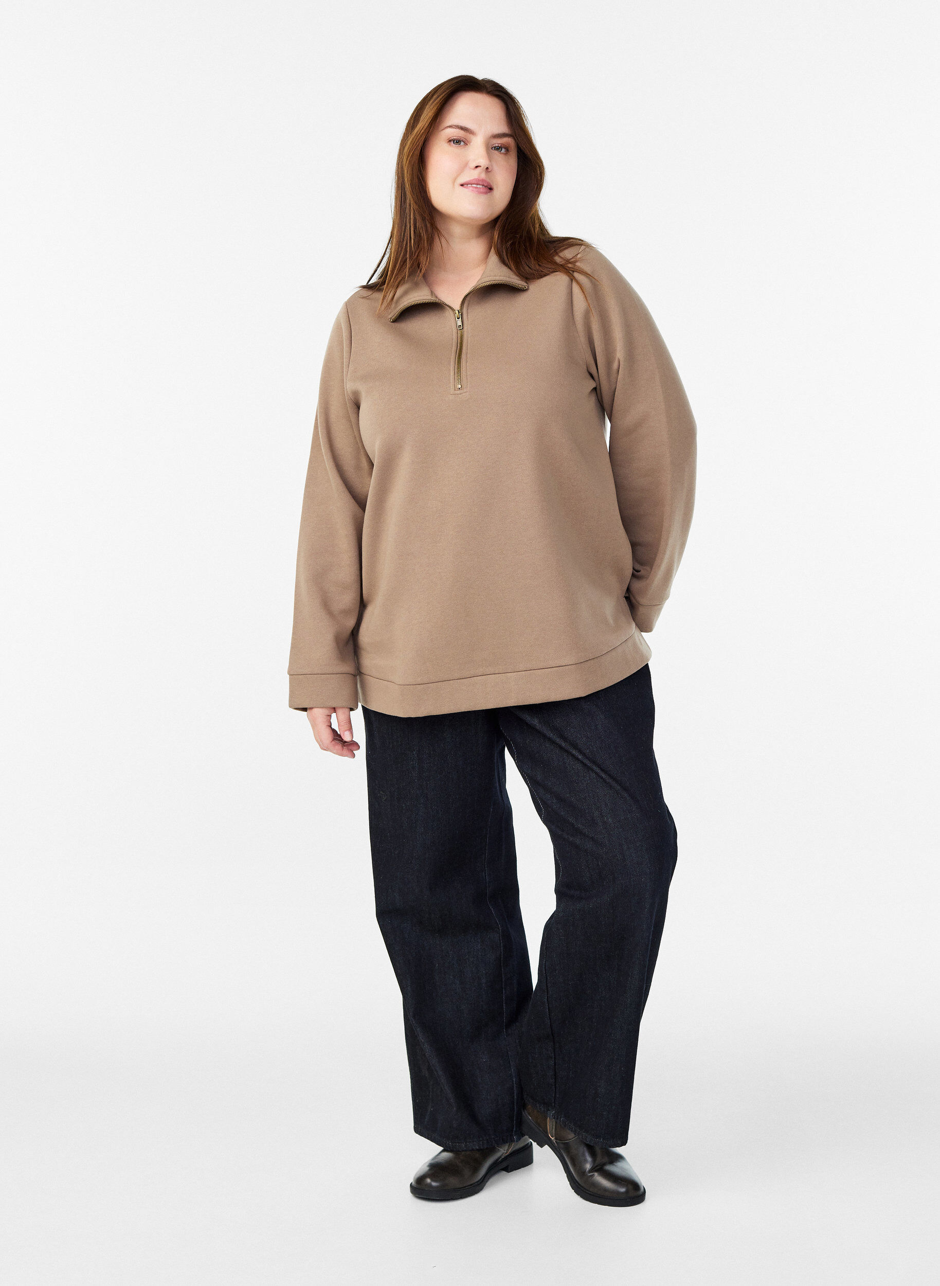 Zizzi Sweatshirt med h&ouml;g hals och dragkedja, Brun, Model image number 1