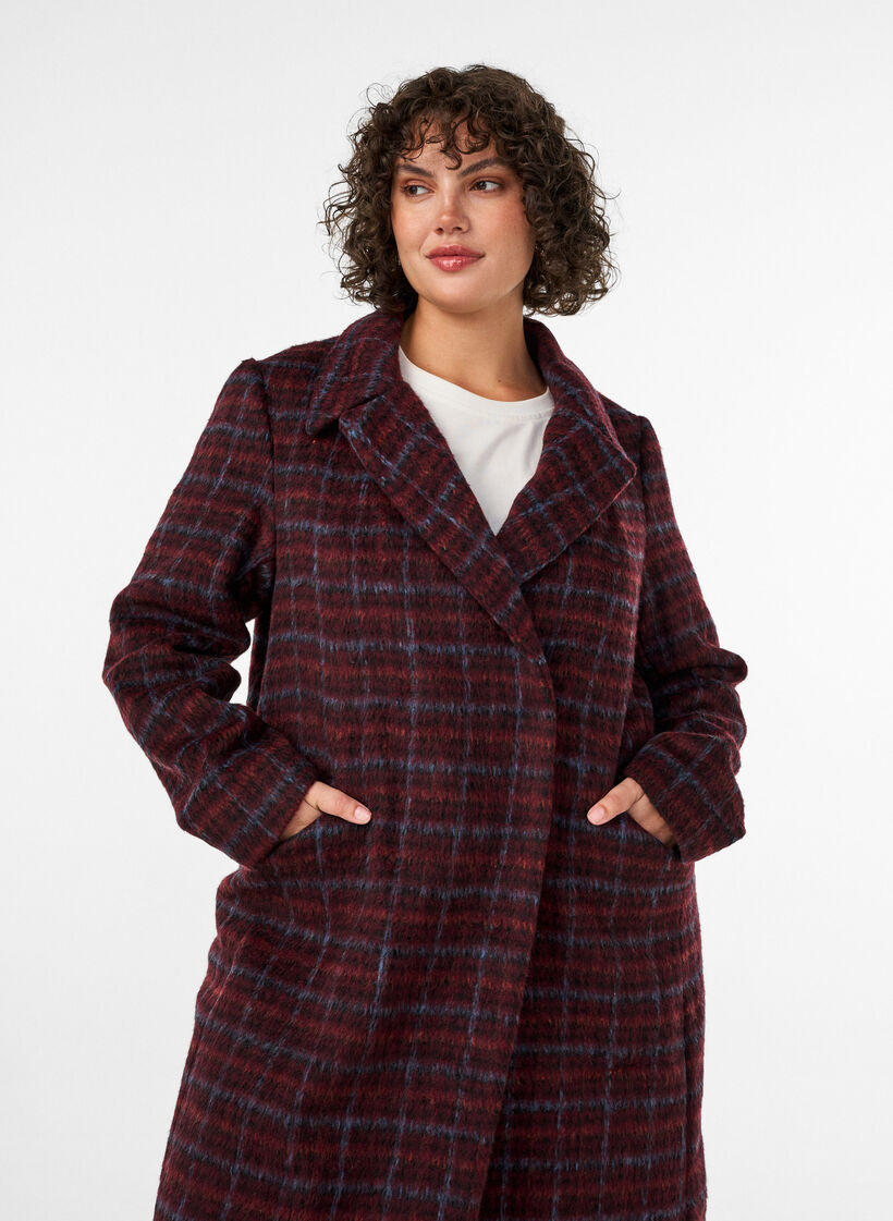 Rutig kappa med fickor, R&ouml;d, Model image number 2