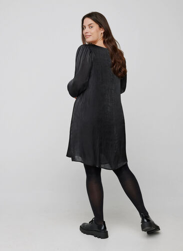 Klänning med skimmer och långa puffärmar, Black, Model image number 1