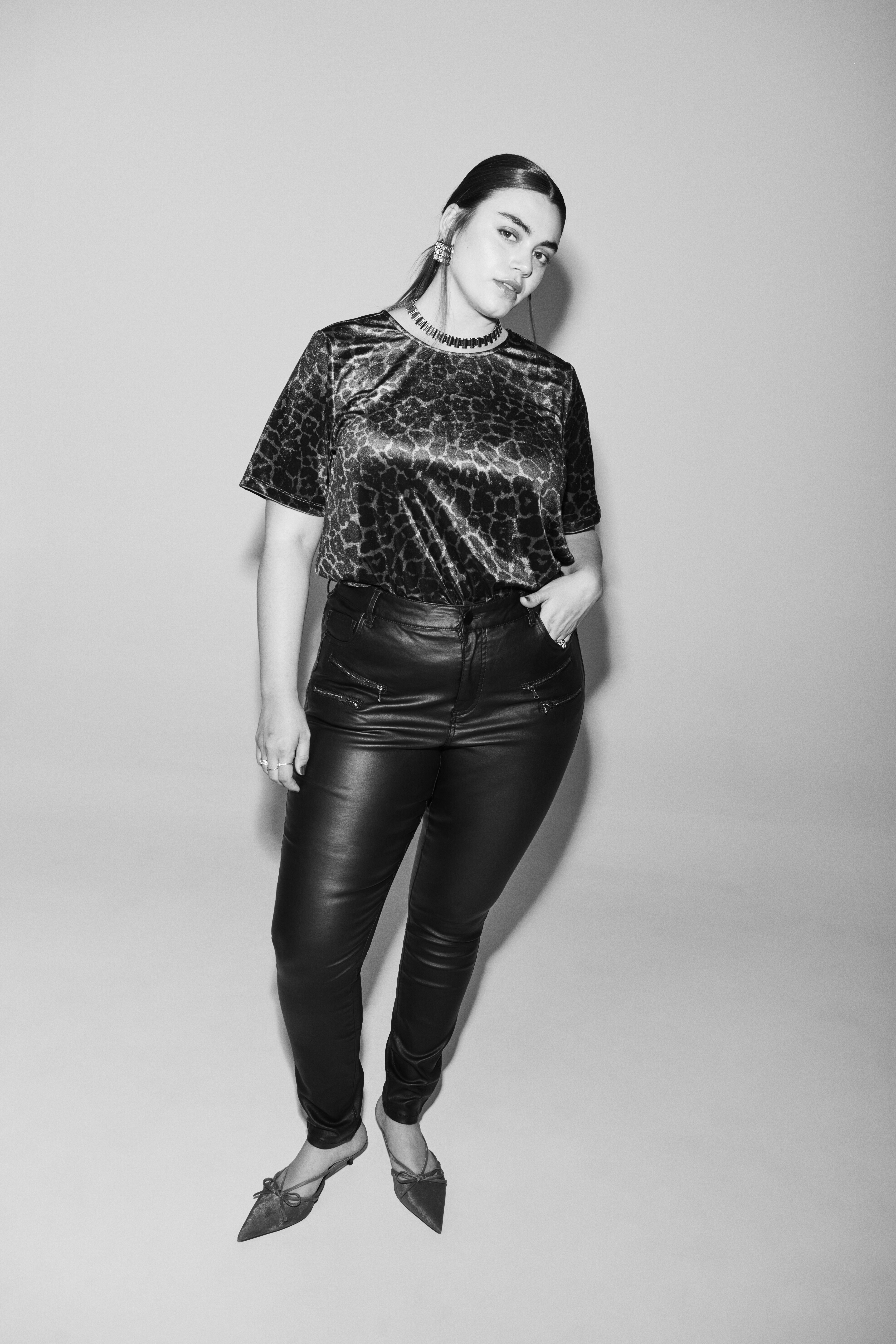 Velourtr&ouml;ja med leopardm&ouml;nster, , Model