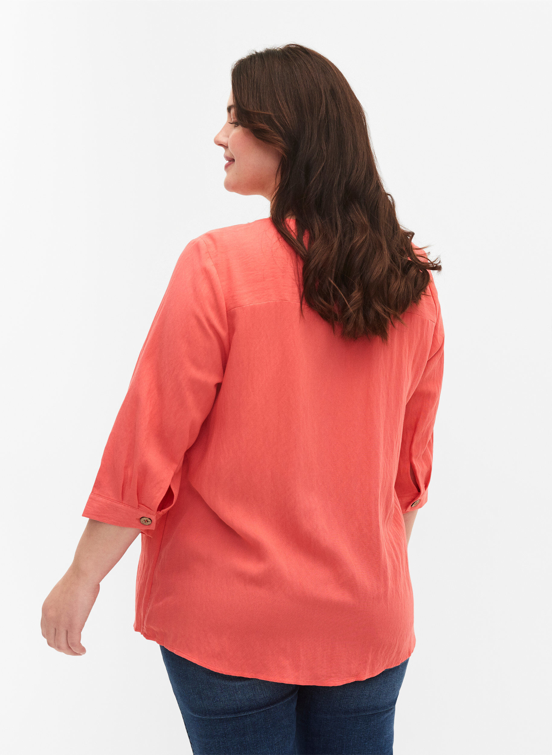 Zizzi V-ringad blus i viskos med knappar, Deep Sea Coral, Model image number 1