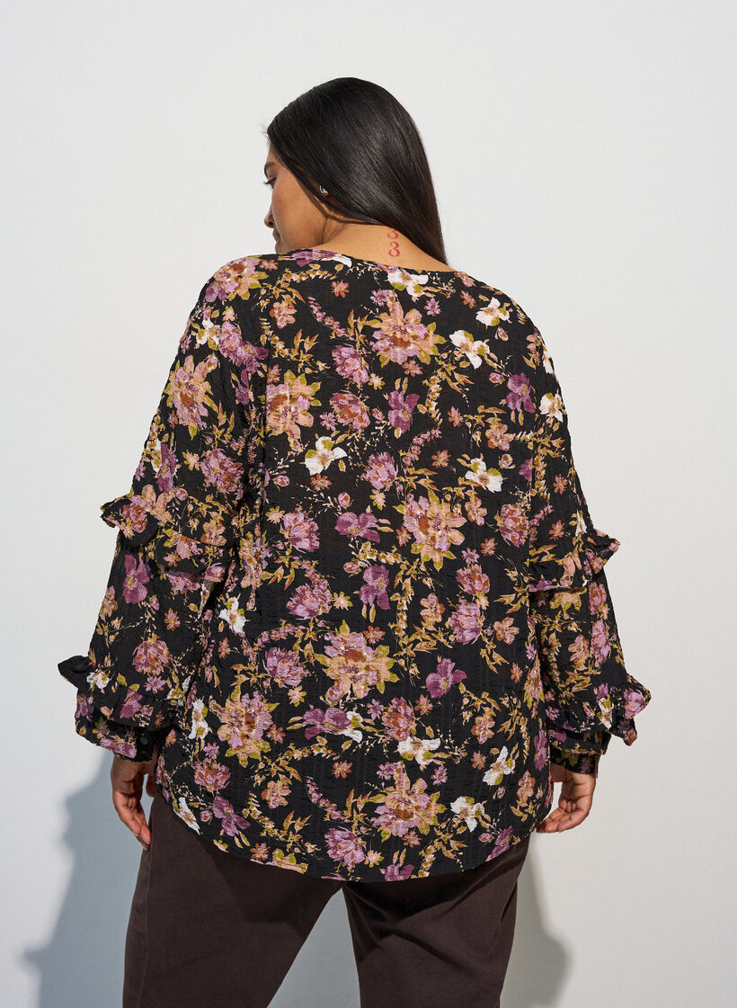 Blus med blomsterm&ouml;nster och volangdetaljer, Svart, Model image number 2