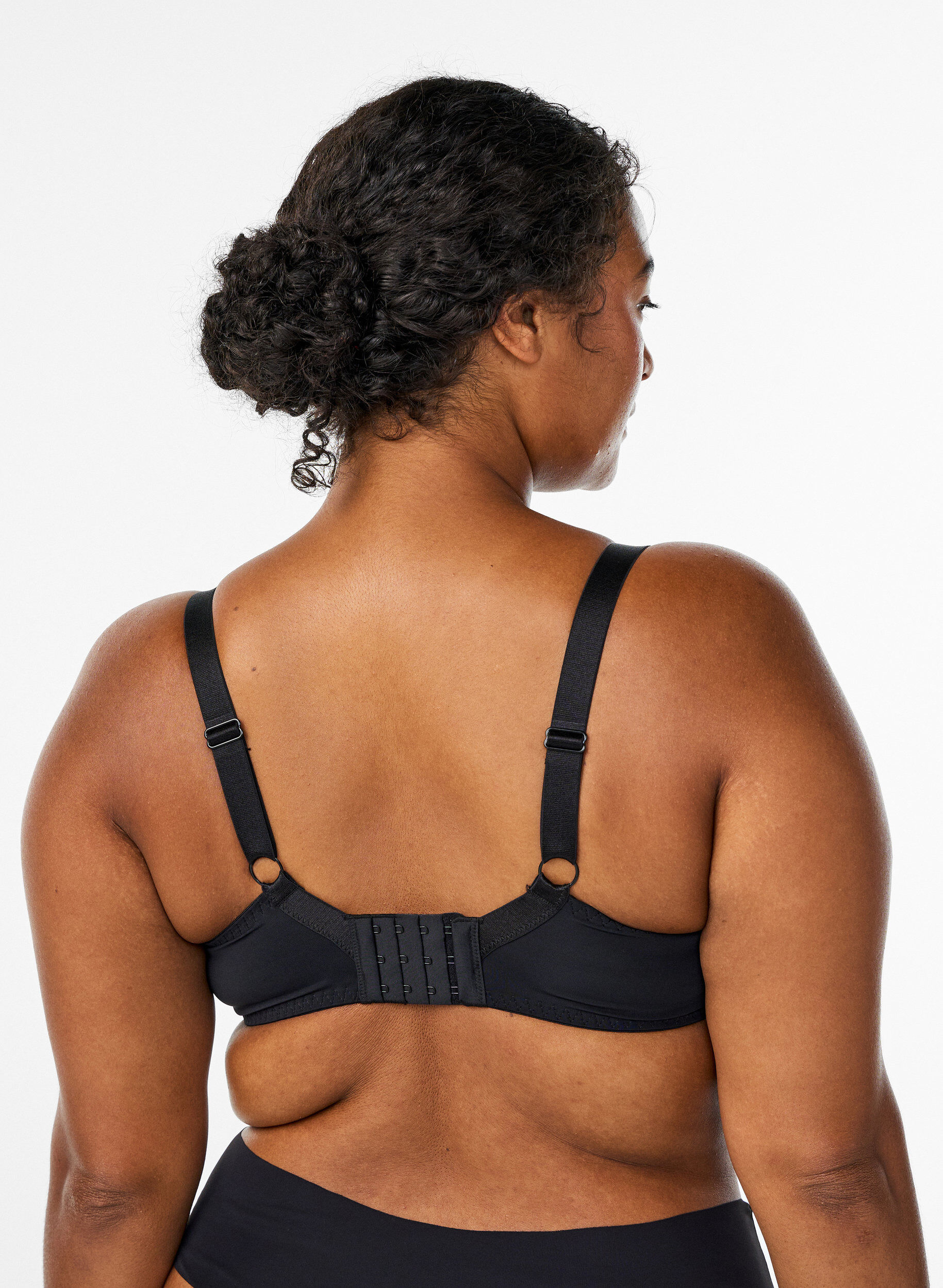 ZizziVadderad spets-BH med bygel, Svart, Model image number 2