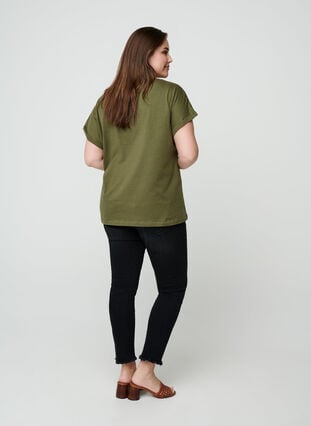 Kortärmad bomulls t-shirt med print , Ivy green w. Love, Model image number 1