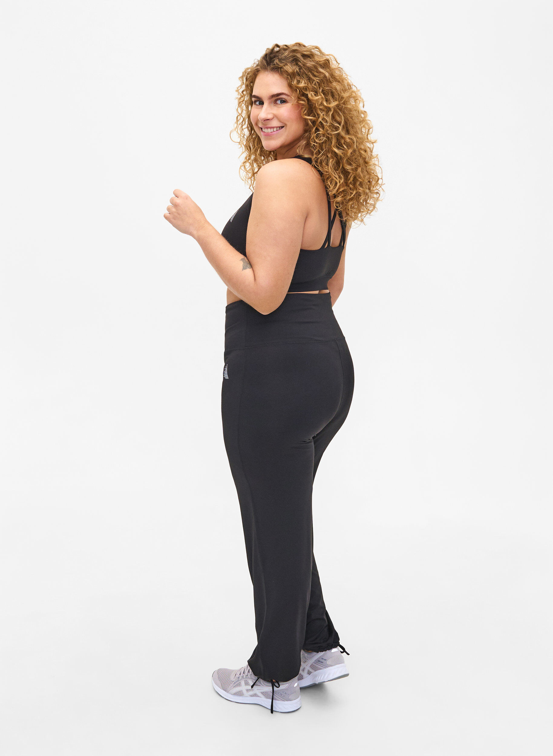 Zizzi L&ouml;st sittande mjukisbyxor med knytband, Black, Model image number 1