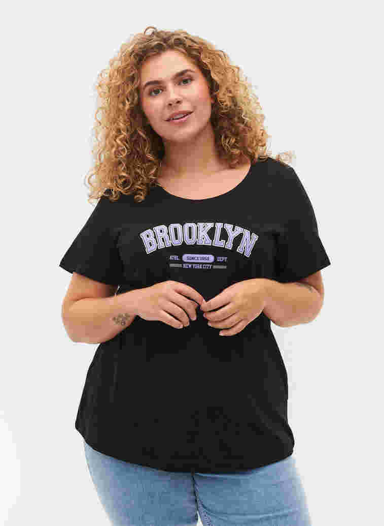 T-shirt i bomull med tryck, Black Brooklyn, Model