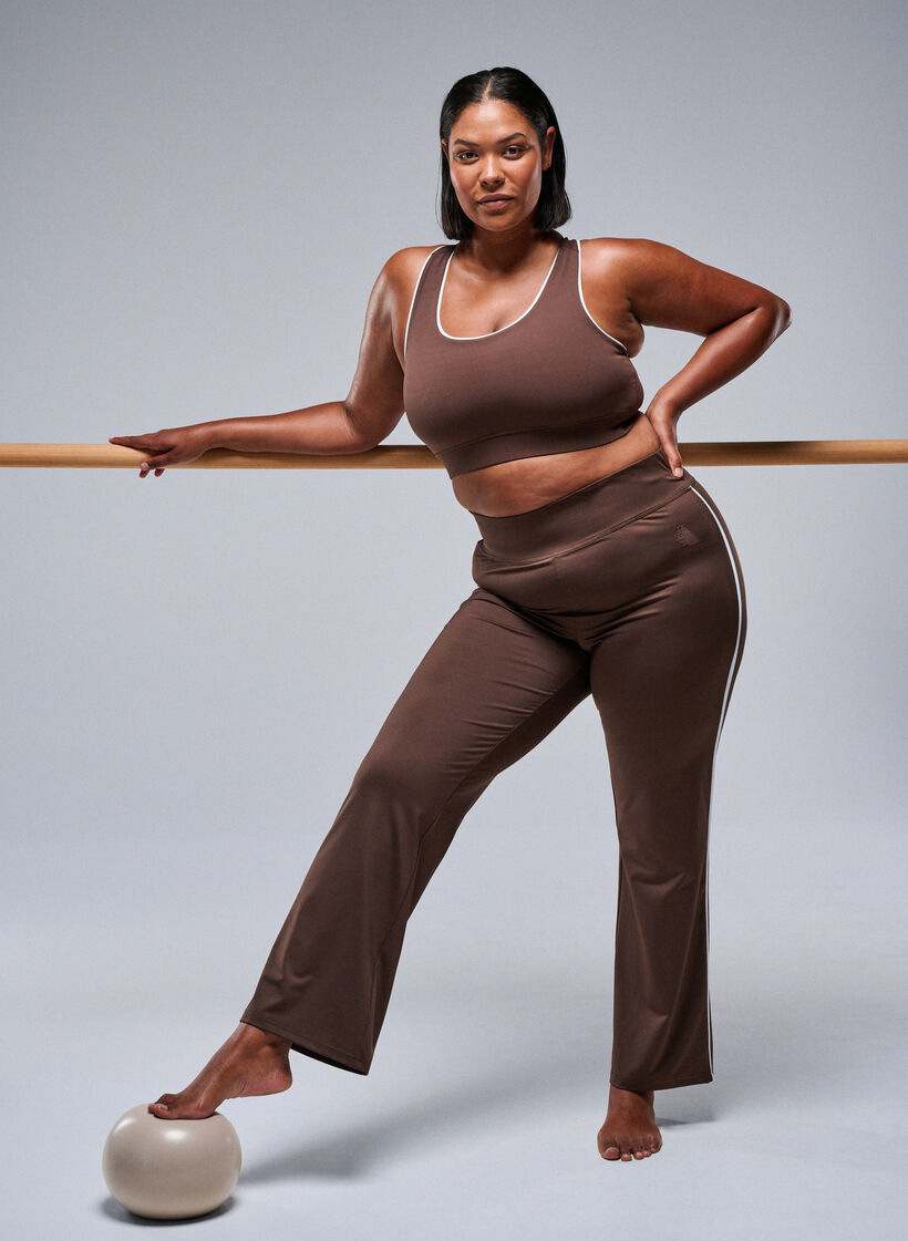 Träningsbyxor med utsvängda ben och kontrastpipning, Brun, Image image number 0