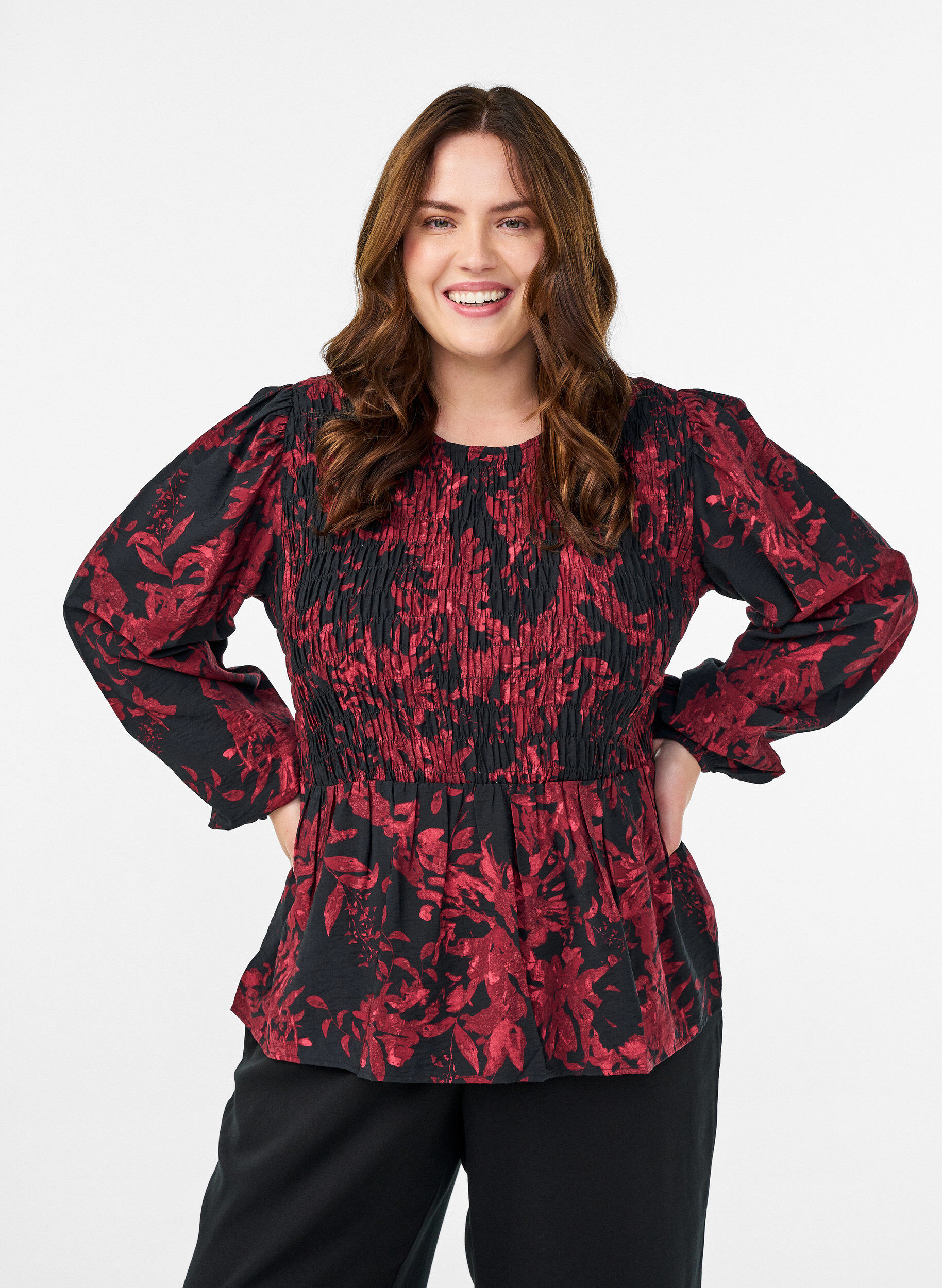 Blus med smock och l&aring;nga &auml;rmar, Svart, Model