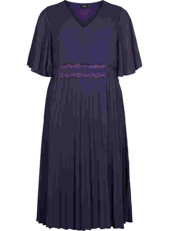 Plisserad klänning med korta ärmar, Purple Velvet, Packshot image number 0