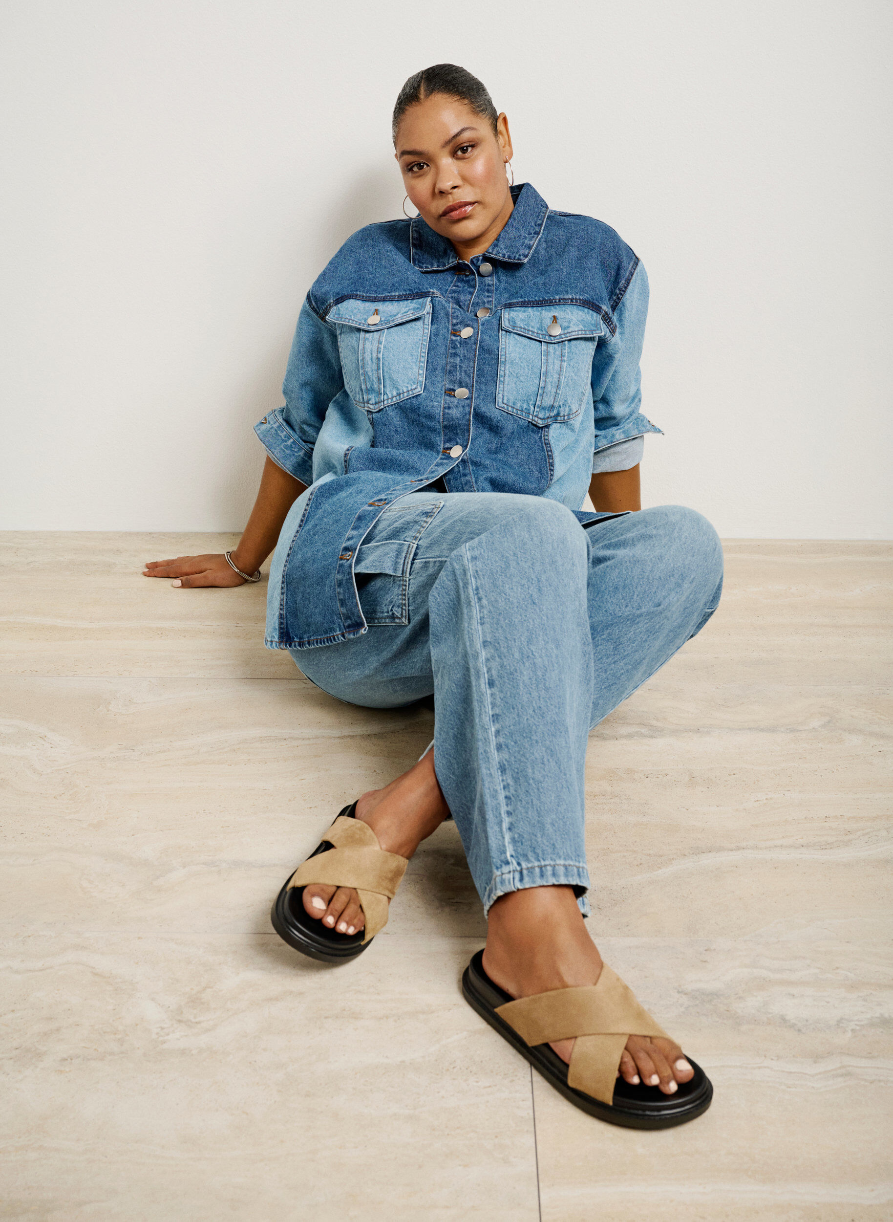 Zizzi Sandal i mockaimitation med korsade remmar, Woodsmoke, Image image number 0