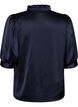 Blus i satinlook med halvl&aring;nga &auml;rmar och volangkrage, Bl&aring;, Packshot image number 1