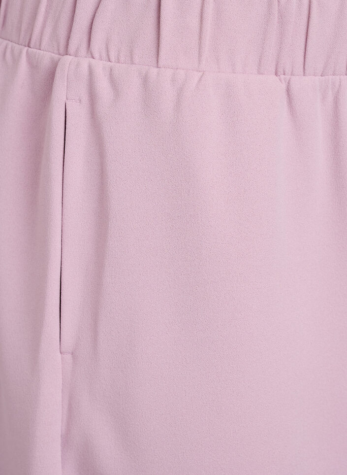 L&ouml;st sittande shorts med fickor, Rosa, Packshot image number 2