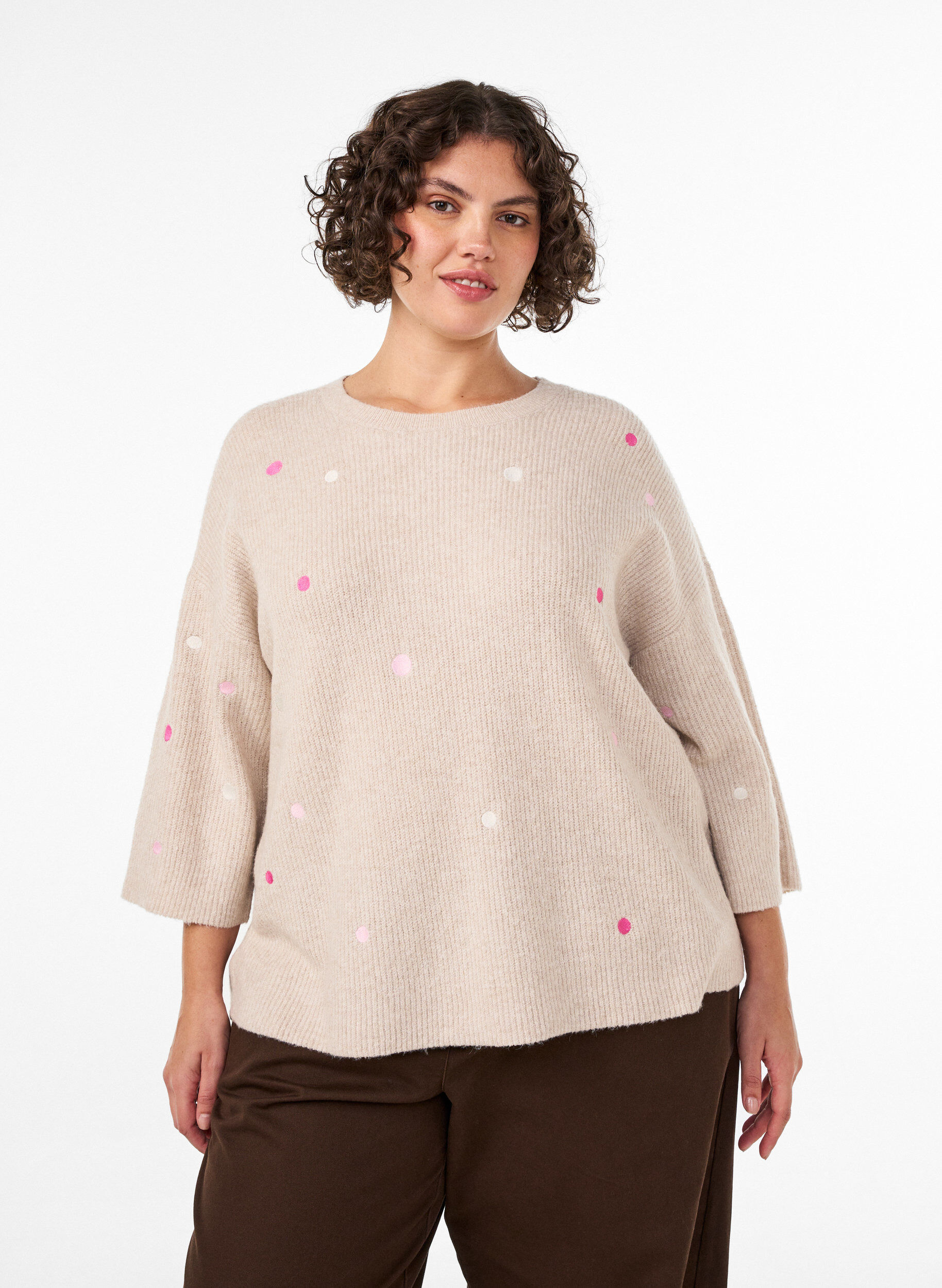 Stickad blus med sm&aring; broderade motiv, Beige, Model