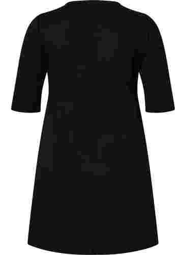 Enfärgad klänning med 3/4-ärmar och slits, Black, Packshot image number 1