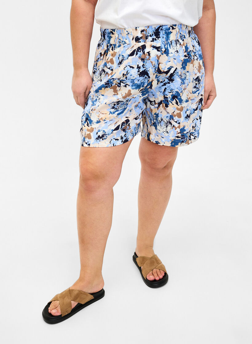 Löst sittande shorts i viskos, Blue Graphic AOP, Model image number 2