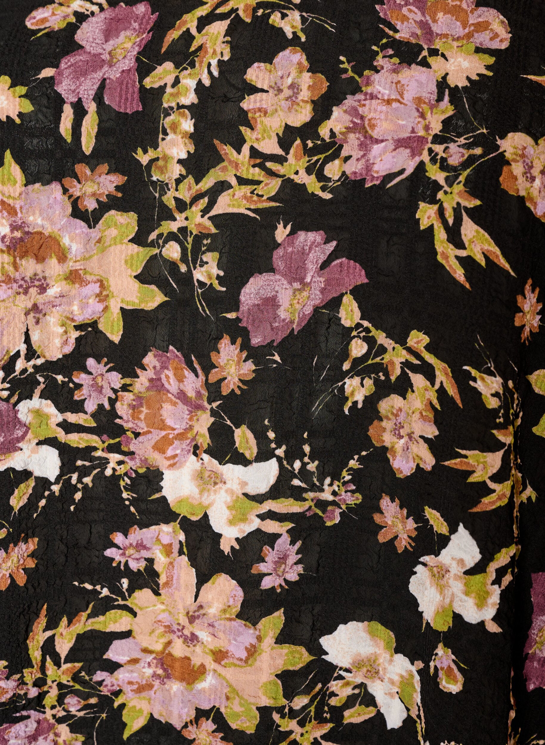 ZizziBlus med blomsterm&ouml;nster och volangdetaljer, Svart, Packshot image number 2
