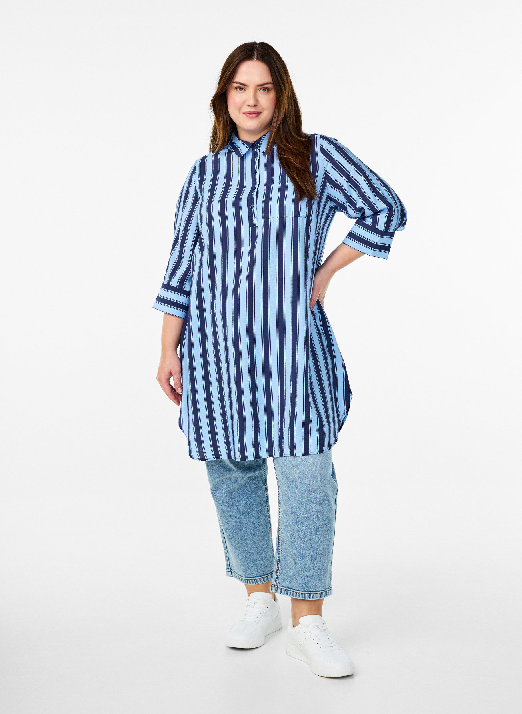 ZizziKort kl&auml;nning med krage och br&ouml;stficka, Bl&aring;, Model image number 1