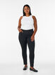 Emily Stay Black jeans med normal midja, Svart, Model image number 0