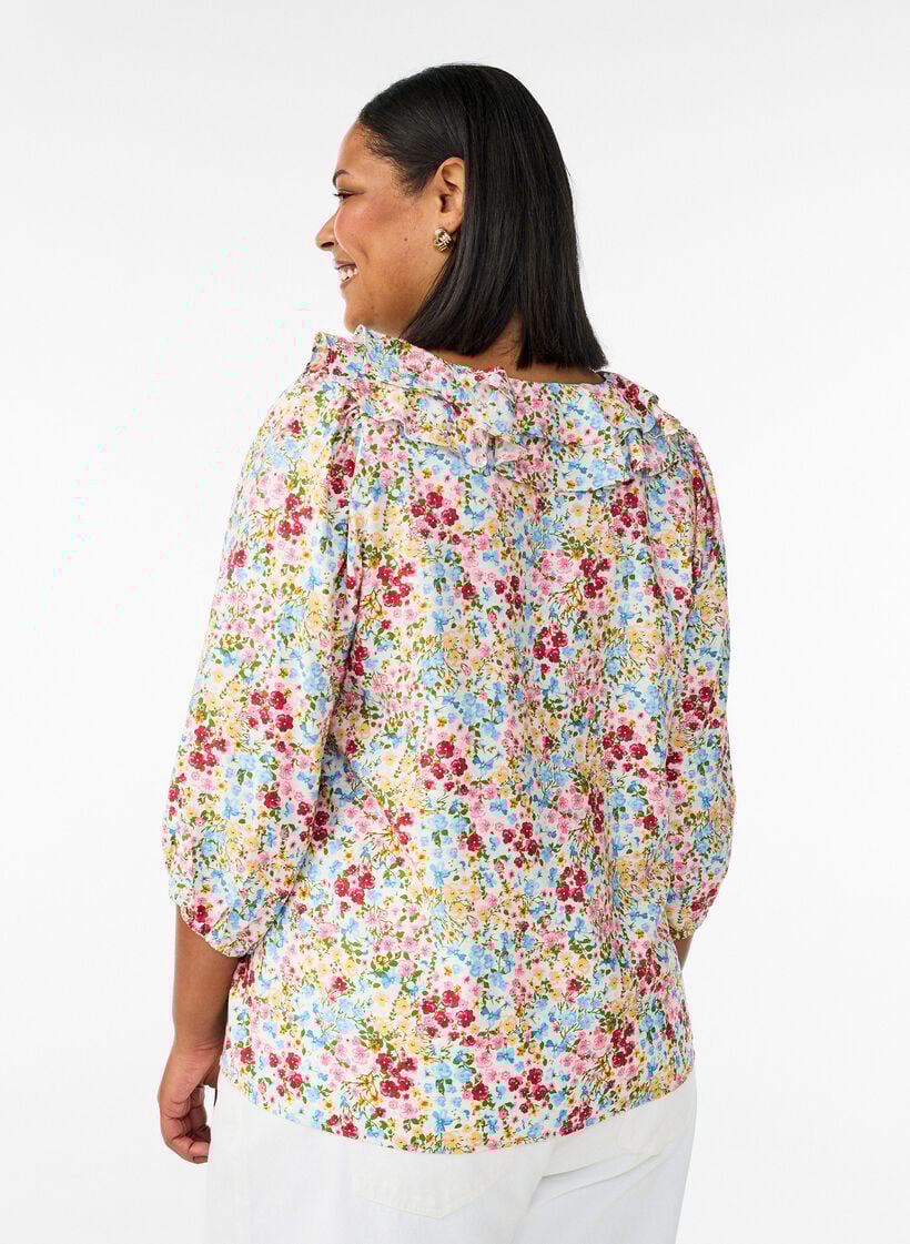 Blus i viskos med blommigt m&ouml;nster och 3/4-&auml;rmar, Bl&aring;, Model image number 2