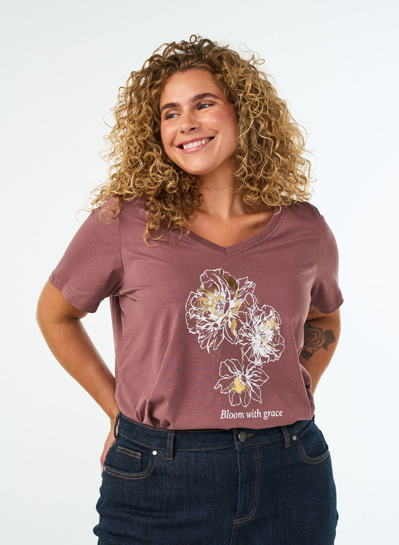 T-shirt i bomull med tryck framtill och v-ringning, Rosa, Model image number 0