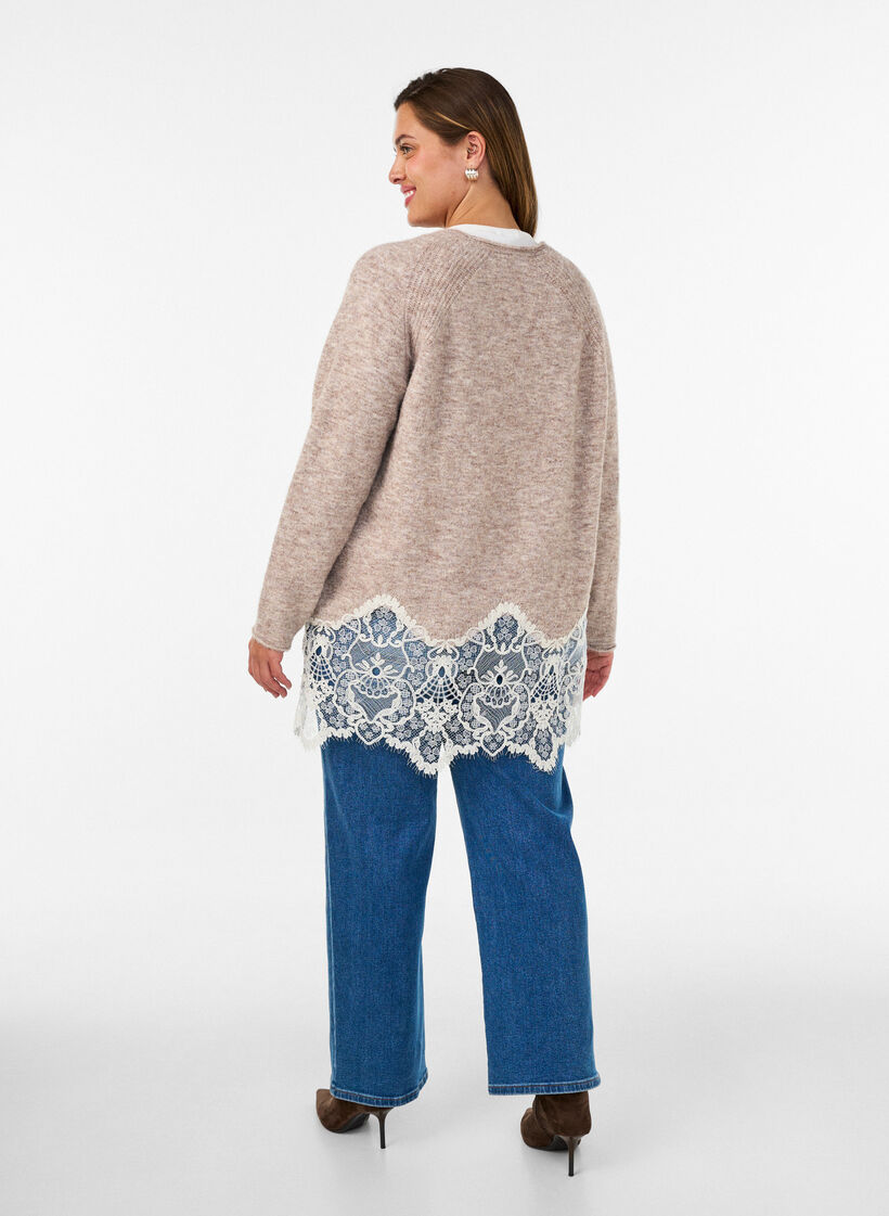Stickad blus med raglan&auml;rmar och bred spetskant, Beige, Model image number 2