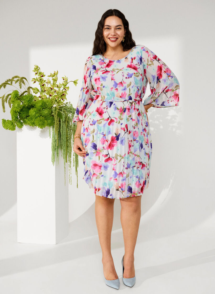 Mönstrad plisserad klänning med knytband, White/MultiFlowerAOP, Image image number 0