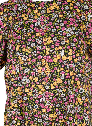Blommig klänning i ekologisk bomull, Black Flower AOP, Packshot image number 2