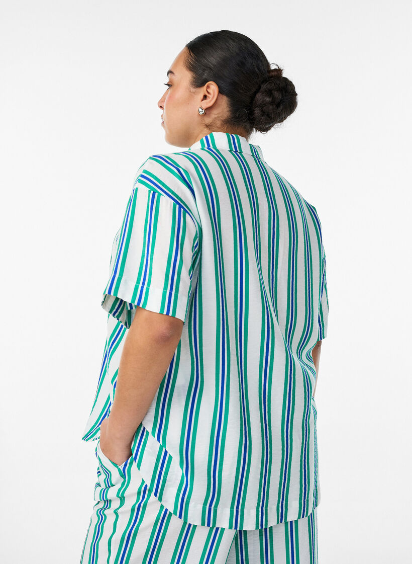 Kort&auml;rmad randig skjorta i viskos, Vanilla, Model image number 2