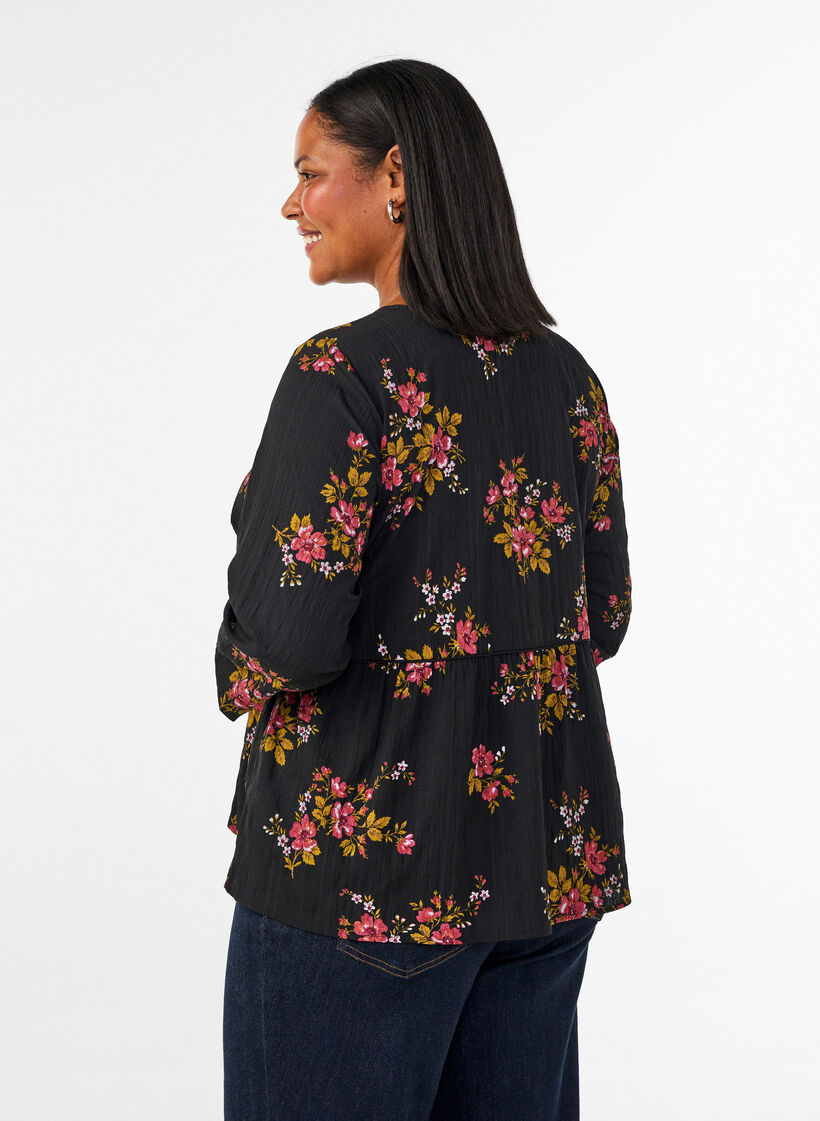 L&aring;ng&auml;rmad blus med blomm&ouml;nster, Svart, Model image number 2