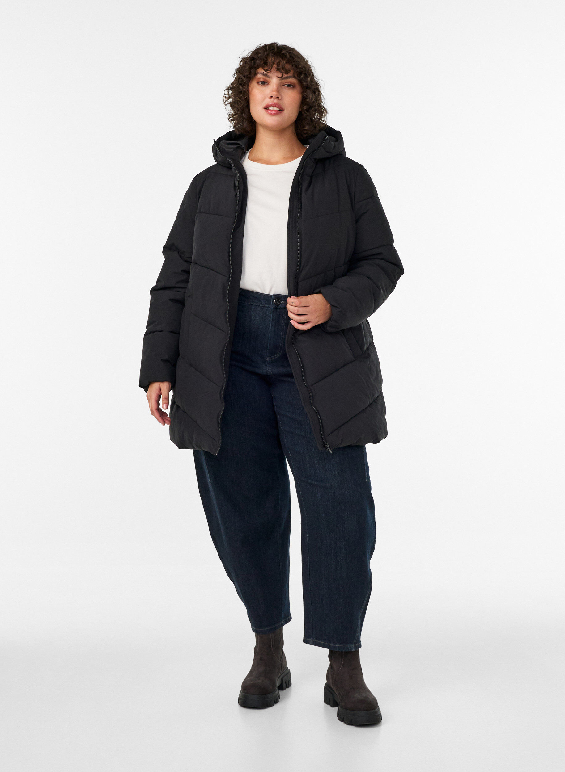 ZizziHalvl&aring;ng pufferjacka med huva, Svart, Model image number 1
