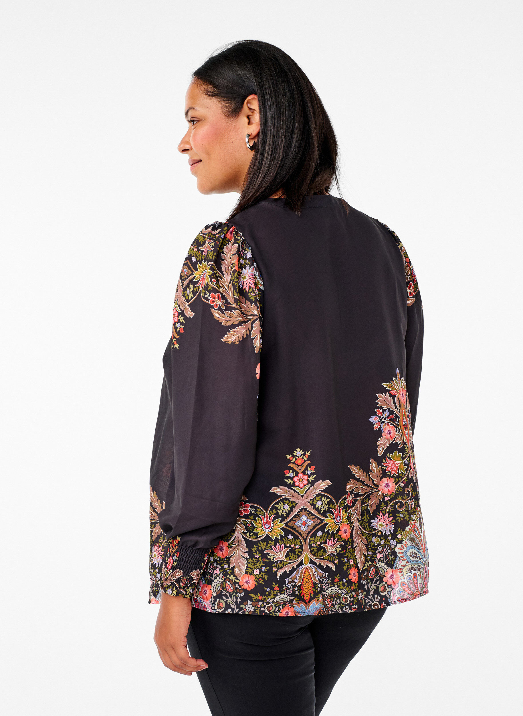 Zizzi Blus med paisleym&ouml;nster, Black Paisley, Model image number 1