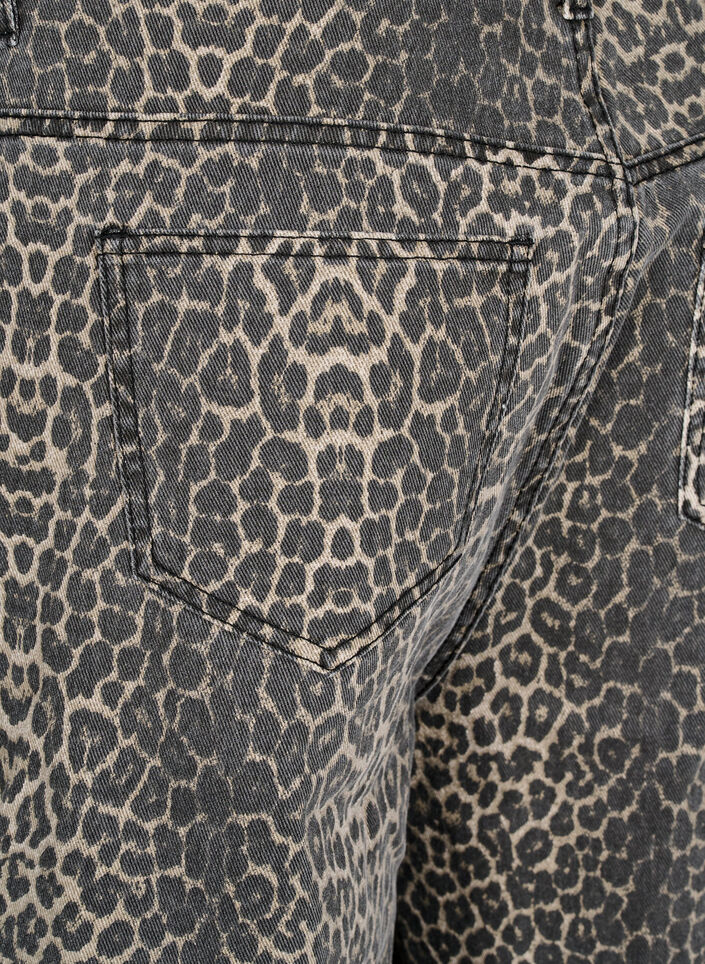 Leopardm&ouml;nstrade jeansshorts i bermuda-modell, Brun, Packshot image number 3