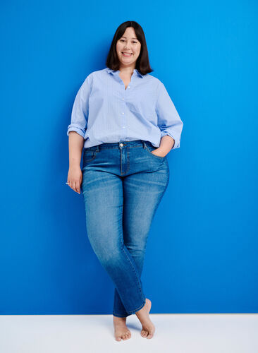 Emily jeans med normal midja och smal passform, Blue denim, Image image number 0