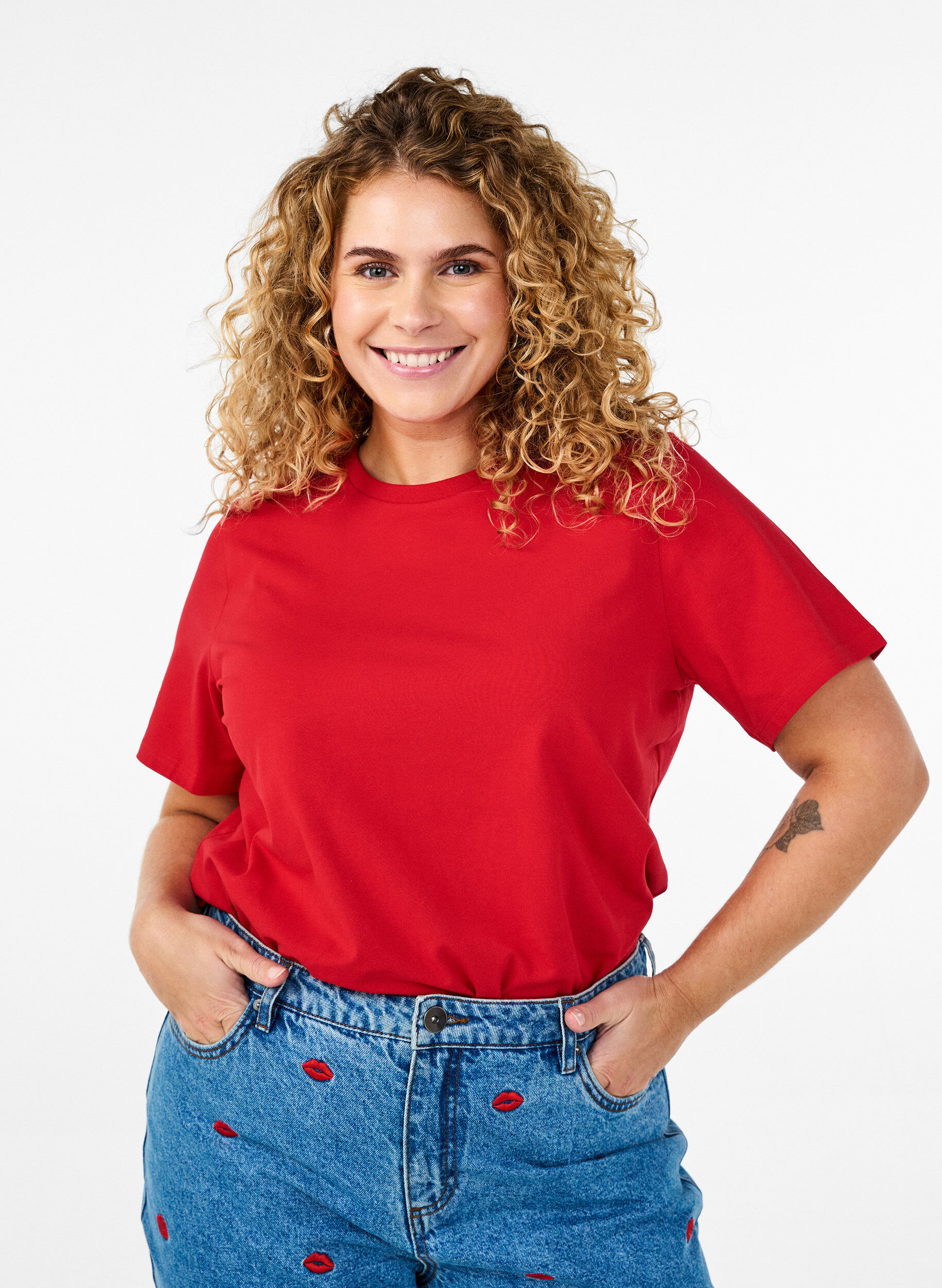 Zizzi T-shirt i ekologisk bomull med rund halsringning, Salsa, Model image number 0