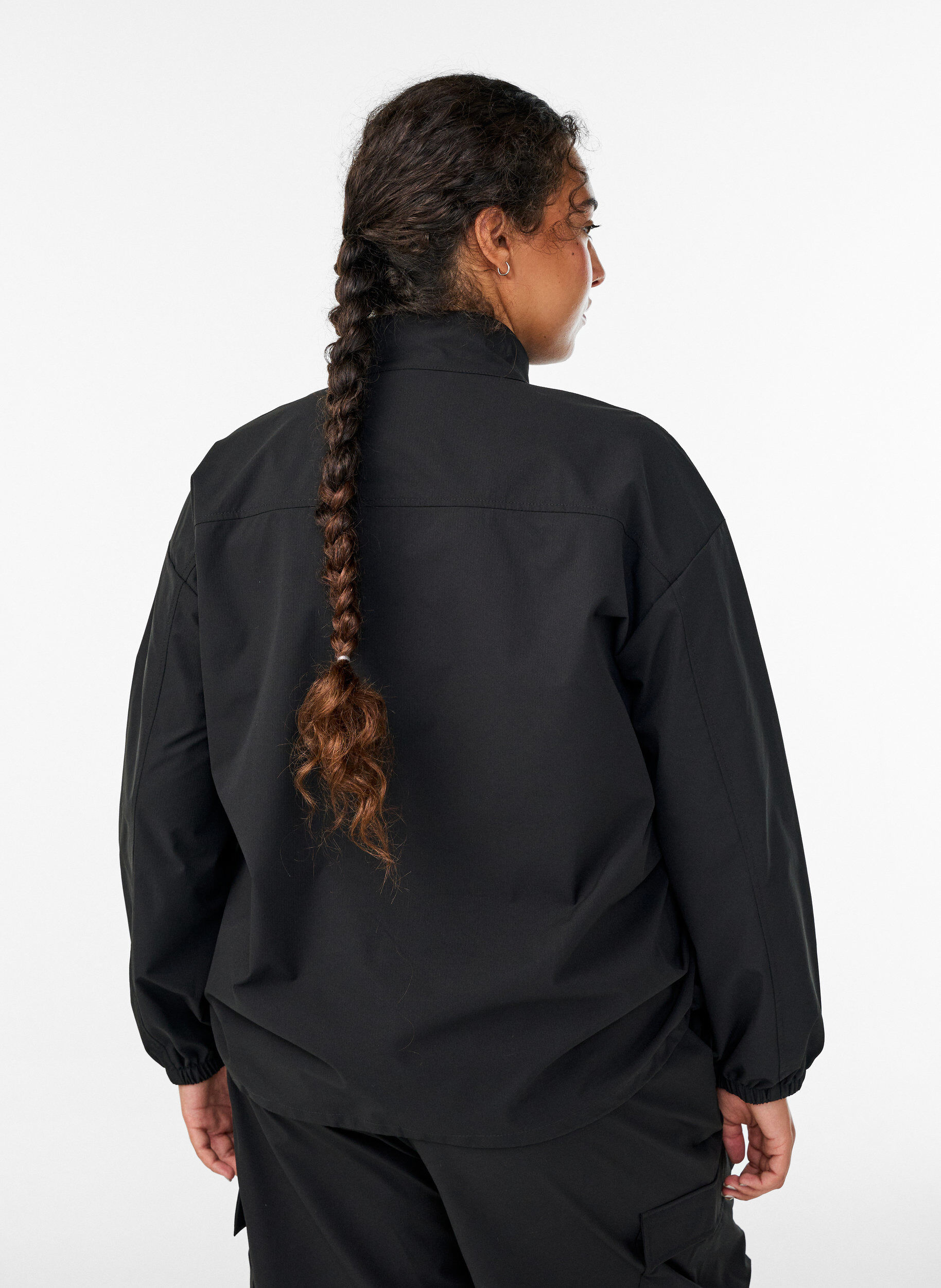 Zizzi Sportig anorak med reflexdetaljer och fickor, Svart, Model image number 2