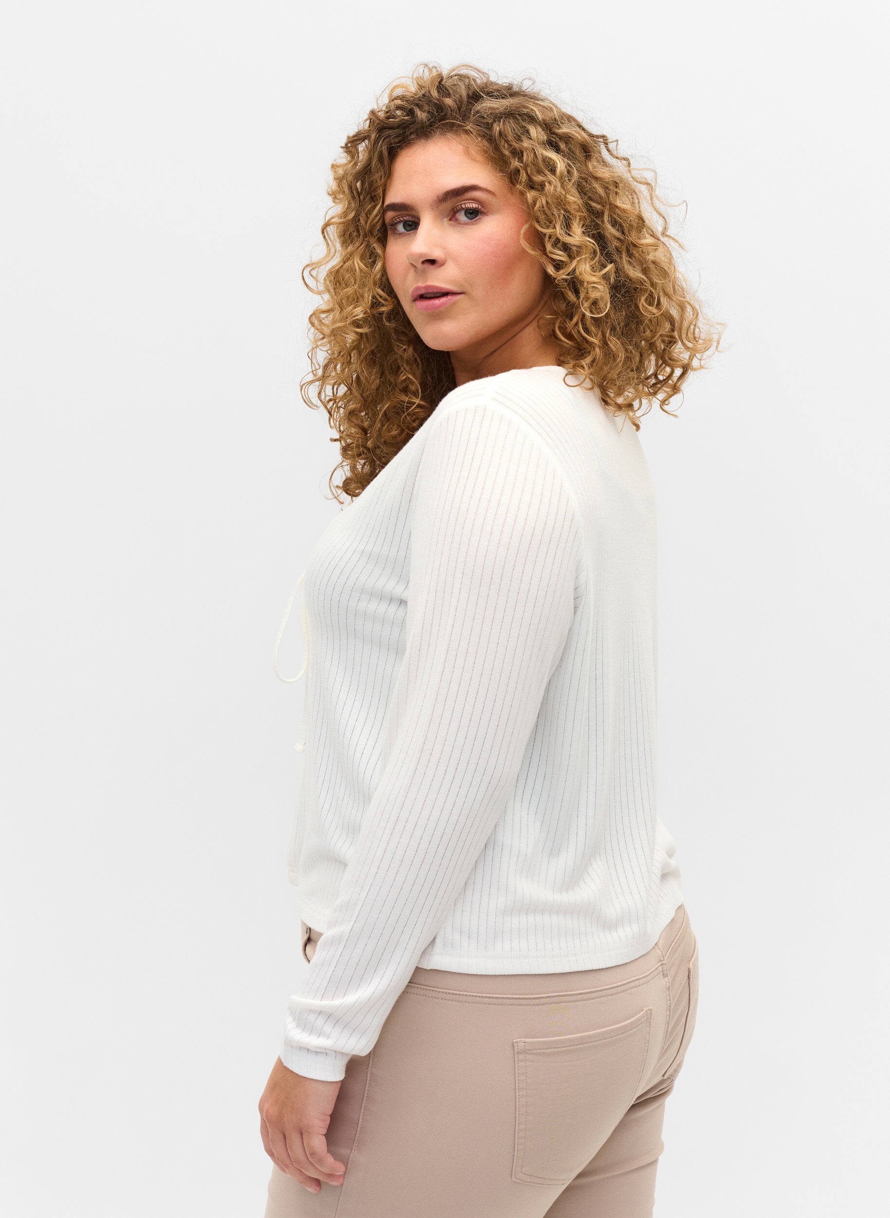 Zizzi Ribbstickad cardigan med sn&ouml;rning, White, Model image number 1