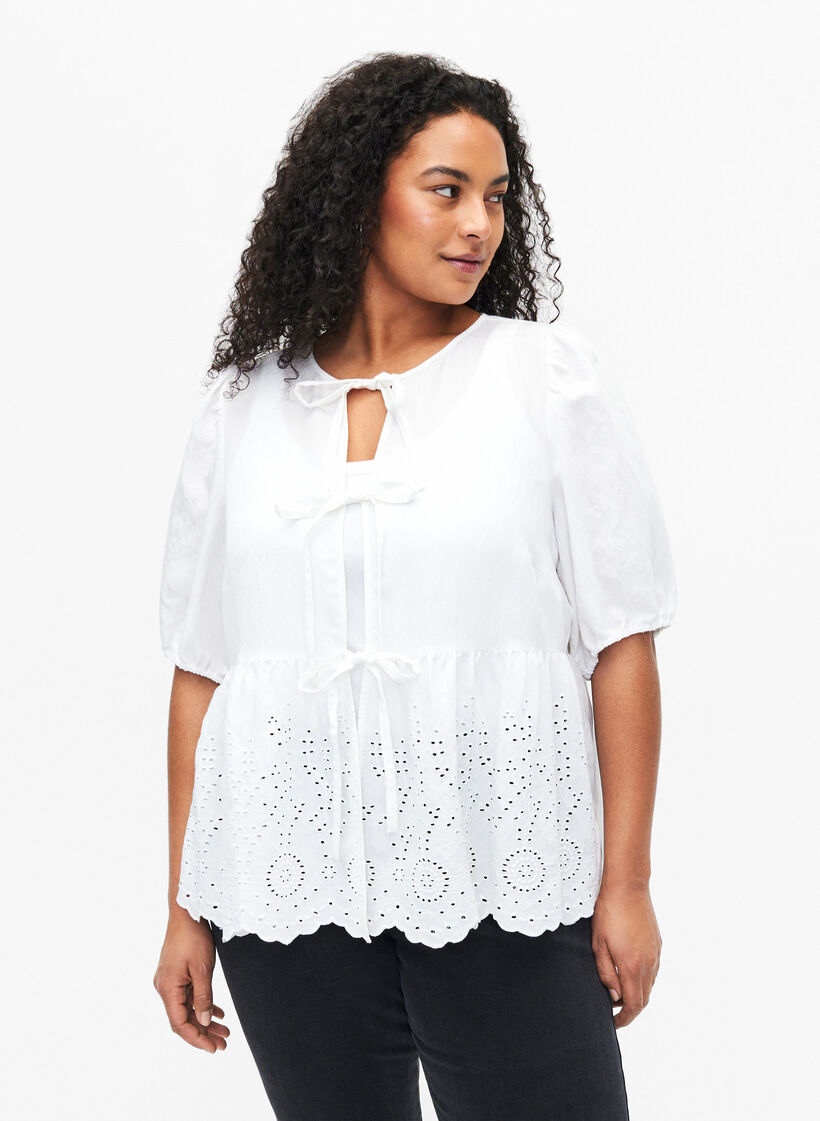 Viskosblus med broderi anglaise, Bright White, Model image number 0