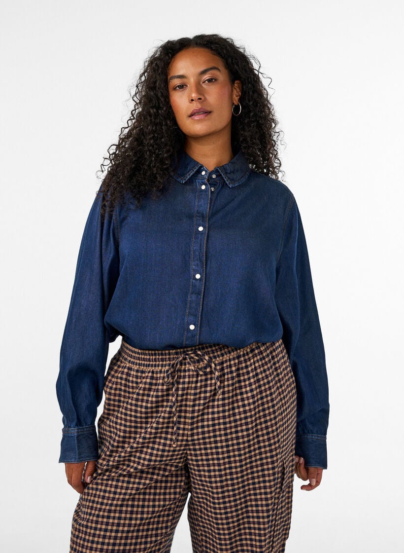 Jeansskjorta i lyocell med tryckknappar, Bl&aring;, Model image number 0