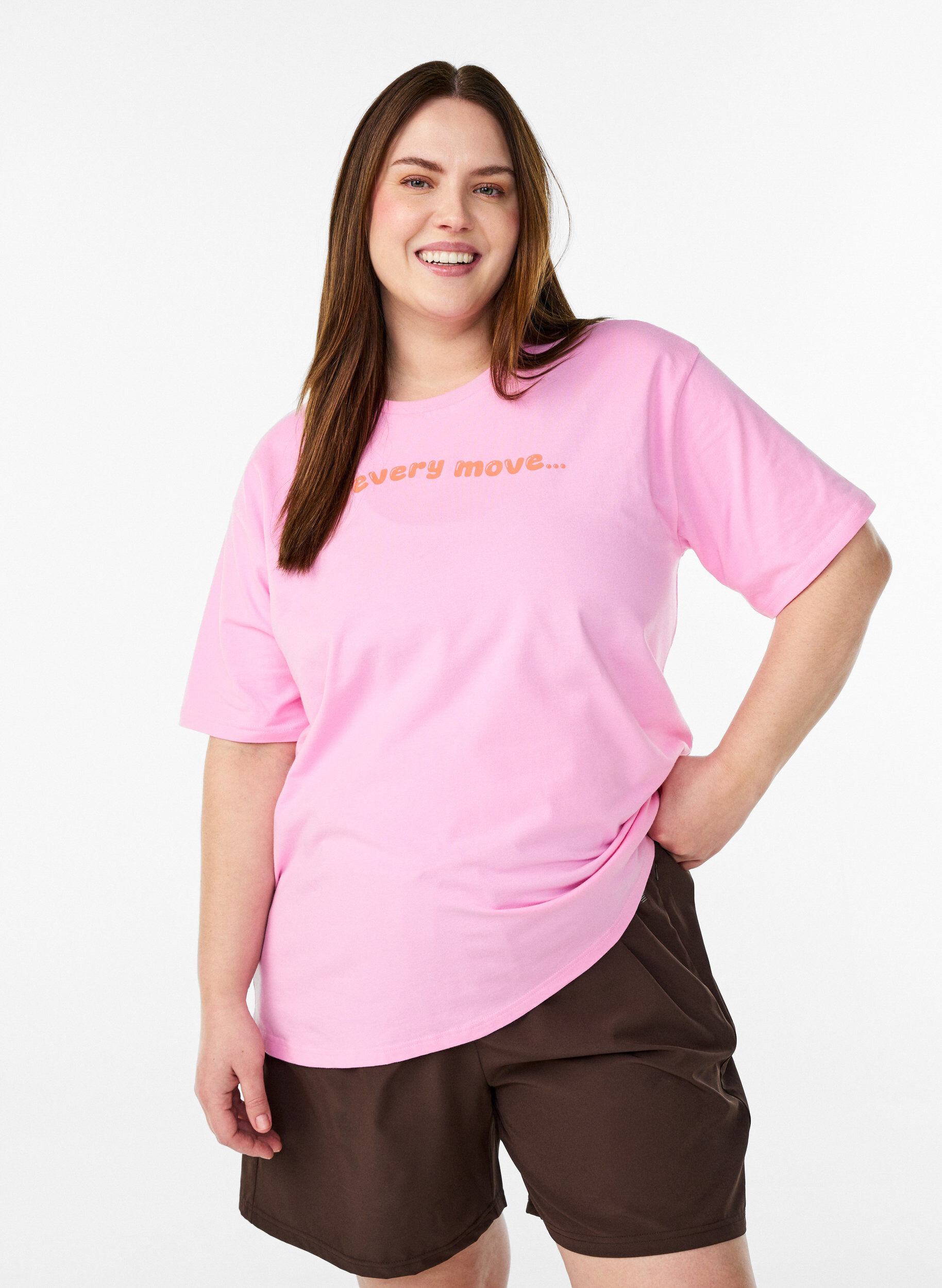 Sportig t-shirt i ekologisk bomull, Rosa, Model