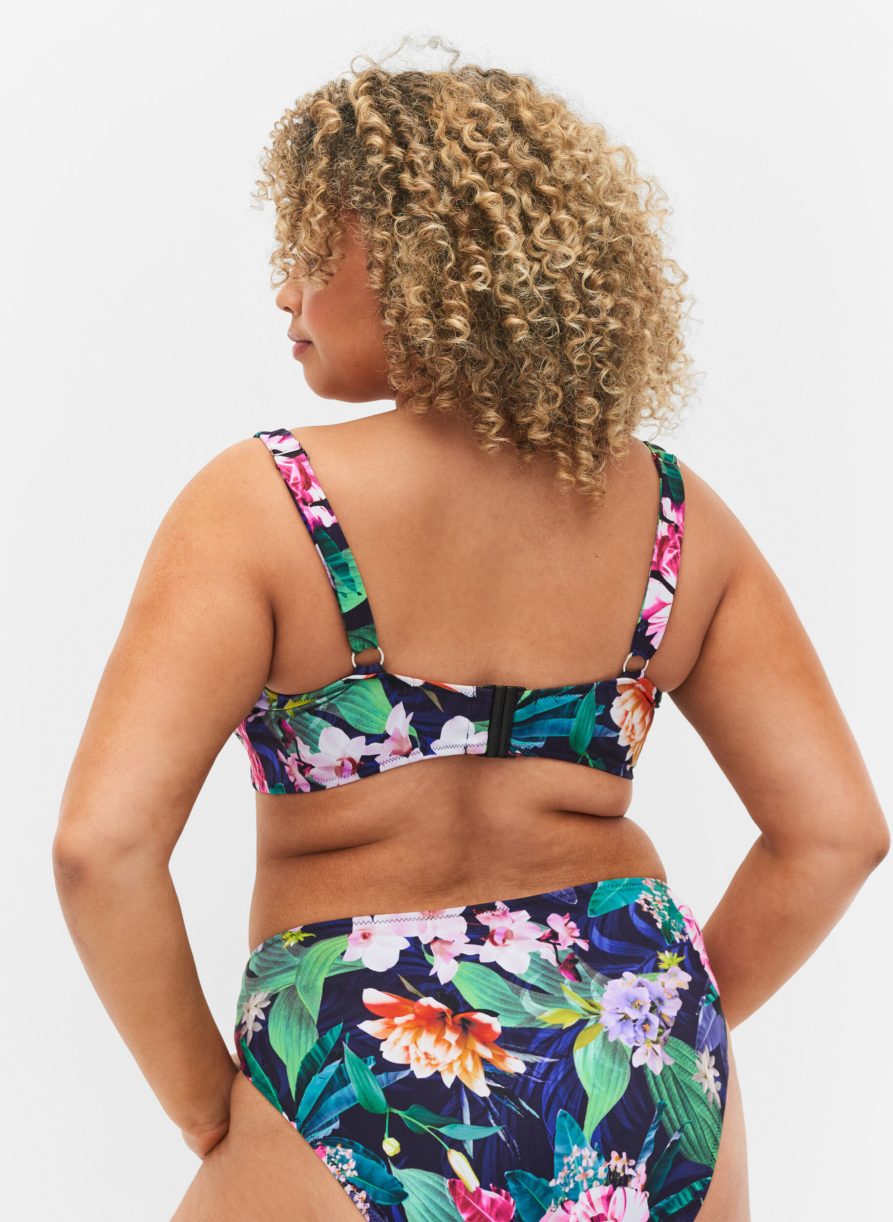 Zizzi Bikini-bh med drapering och band &ouml;ver bysten, Flower Print, Model image number 1
