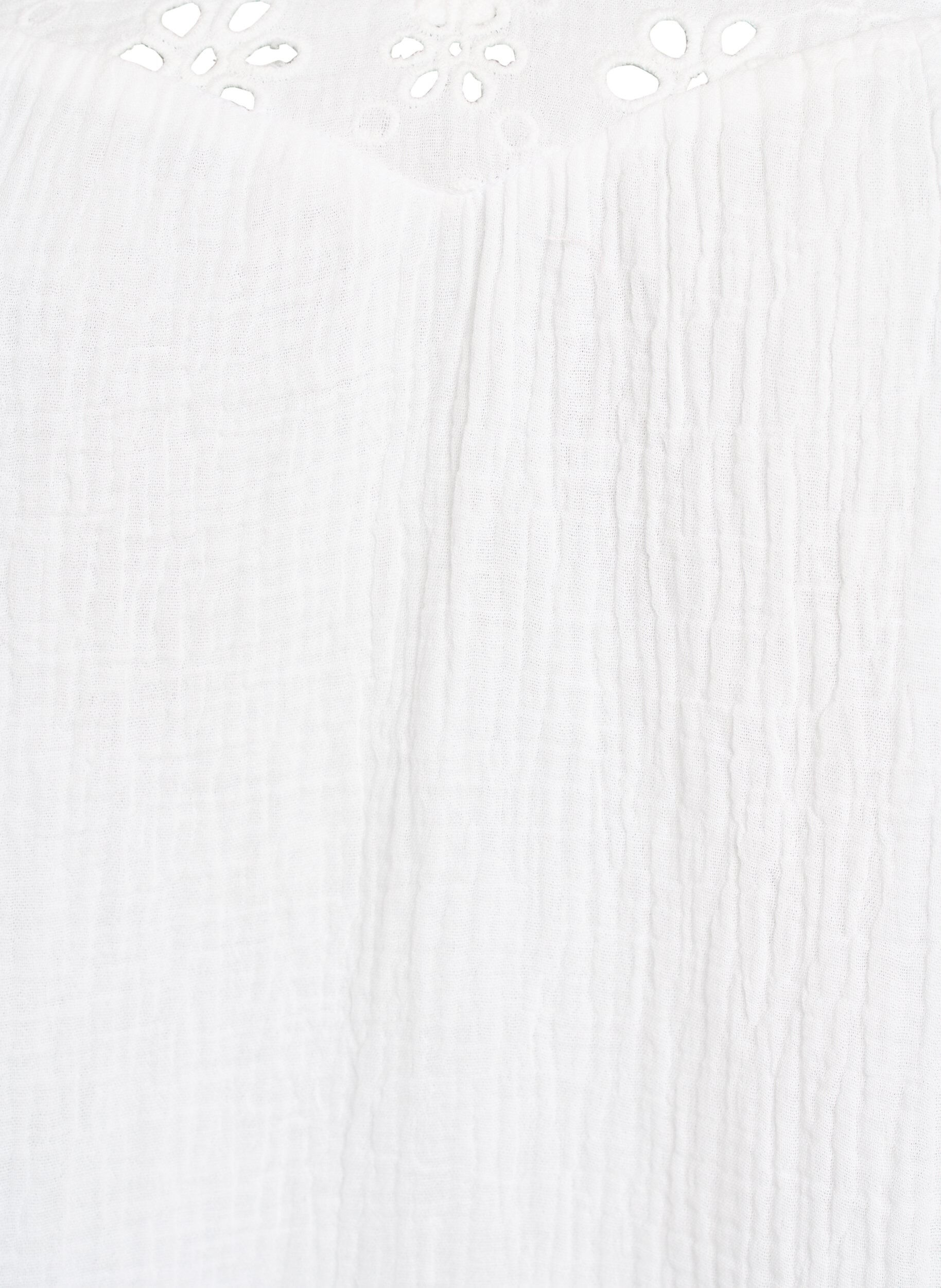ZizziBlus i bomullsmuslin med broderie anglaise och 1/2-&auml;rm, Vit, Packshot image number 2